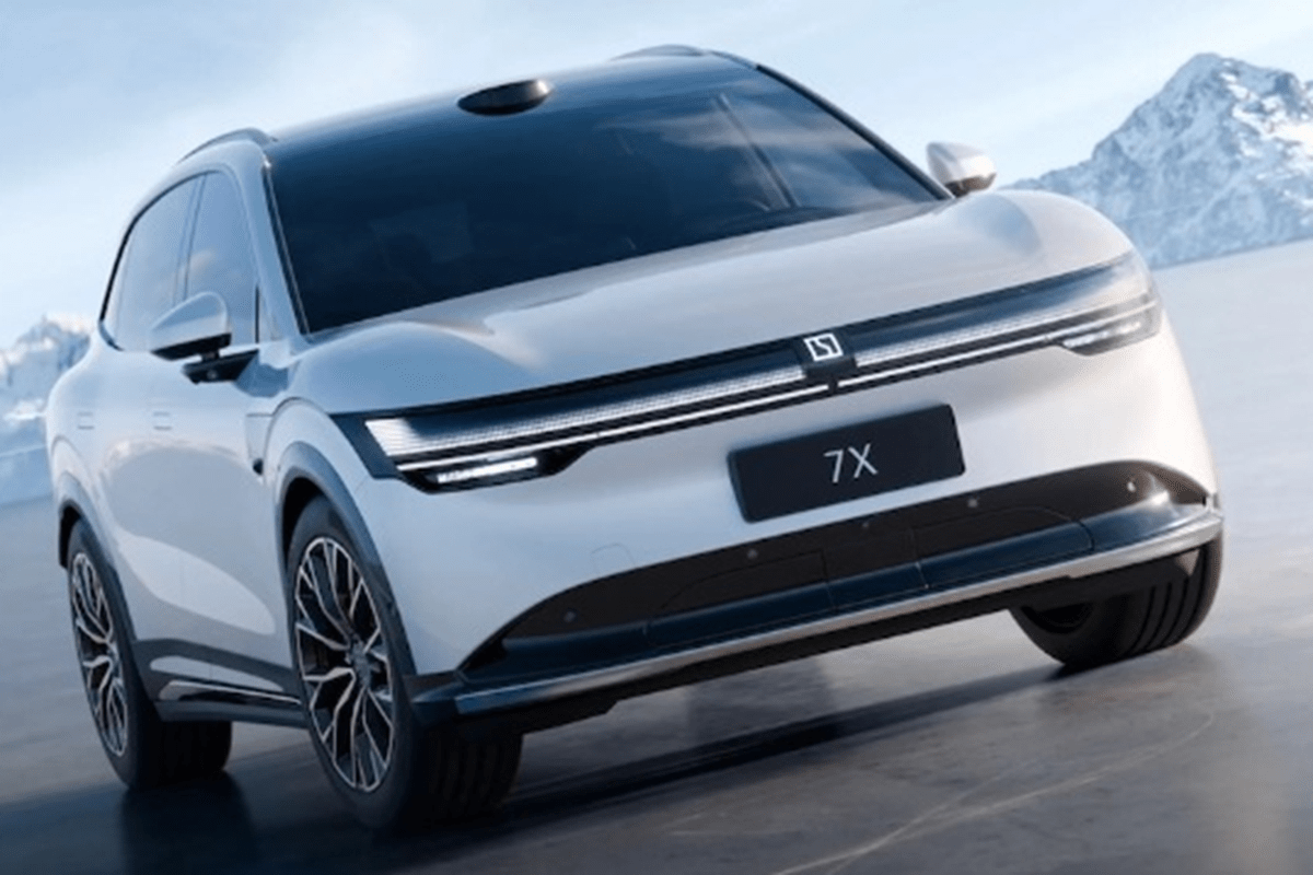 Hãng xe vừa vào VN ra mắt mẫu SUV mới: Bán 3000 chiếc/ngày, lớn hơn Santa Fe, giá quy đổi 800 triệu đồng Hãng xe vừa vào VN ra mắt mẫu SUV mới: Bán 3000 chiếc/ngày, lớn hơn Santa Fe, giá quy đổi 800 triệu đồng