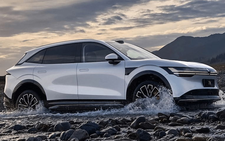 Hãng xe vừa vào VN ra mắt mẫu SUV mới: Bán 3000 chiếc/ngày, lớn hơn Santa Fe, giá quy đổi 800 triệu đồng Hãng xe vừa vào VN ra mắt mẫu SUV mới: Bán 3000 chiếc/ngày, lớn hơn Santa Fe, giá quy đổi 800 triệu đồng