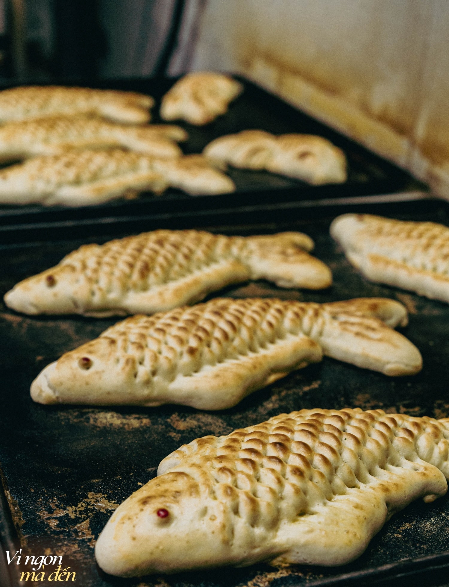 Lò bánh Trung thu cổ truyền hơn 34 năm tuổi ẩn mình trong con ngõ nhỏ ở Hà Nội, nơi làm ra những chiếc bánh nướng con cá gắn liền với tuổi thơ nhiều người Lò bánh Trung thu cổ truyền hơn 34 năm tuổi ẩn mình trong con ngõ nhỏ ở Hà Nội, nơi làm ra những chiếc bánh nướng con cá gắn liền với tuổi thơ nhiều người