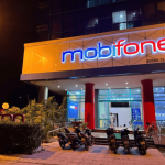 MobiFone Hỗ Trợ Khách Hàng Kết Nối Trong Cơn Bão Yagi