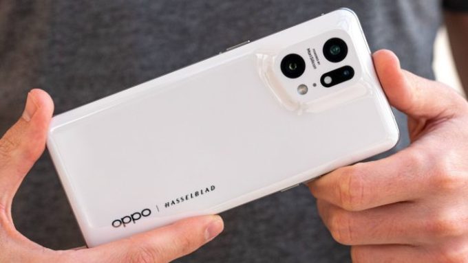 OPPO Find X5 Pro – Kẻ Hủy Diệt Giá Rẻ của iPhone 13, Cạnh Tranh Sát Sao với Galaxy S24