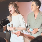 Trấn Thành và Hari Won để lộ tiền mừng cưới Anh Đức