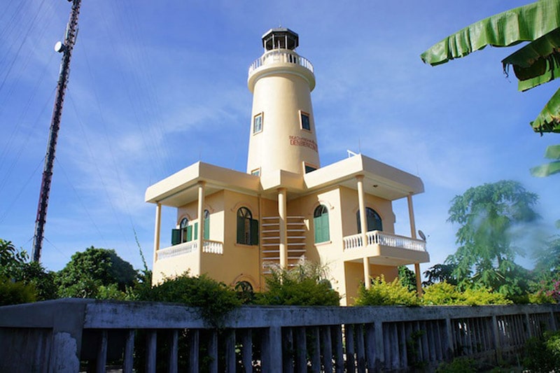 "Viên ngọc xanh" của tỉnh miền Trung sở hữu vị trí đặc biệt và vẻ đẹp hiếm có