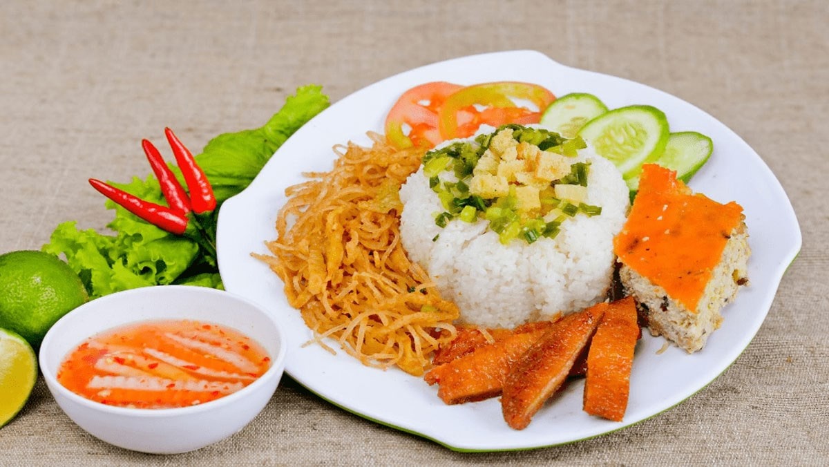Kinh Doanh Cơm Tấm: Hướng Dẫn Mở Quán Cơm Tấm Thành Công